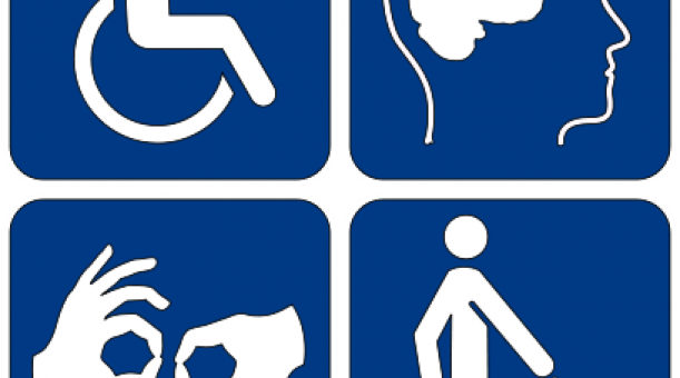 Na grafice umieszczono cztery symbole osób z niepełnosprawnością ruchu, wzroku, słuchu i umysłową. Białe symbole na granatowym tle.