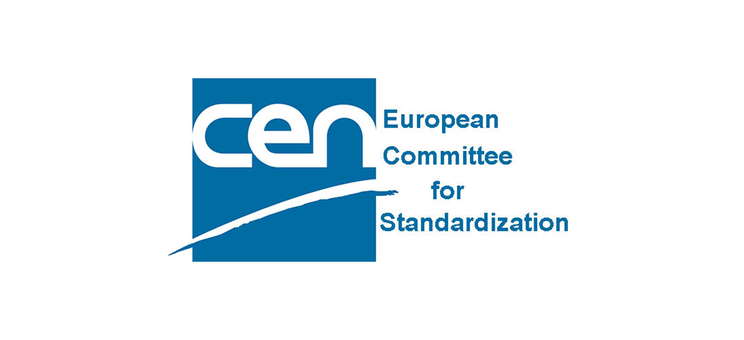 Grafika przedstawia logo - niebieski kwadrat z białymi literami CEN, obok granatowy napis na biłaym tle: European Comittee for Standardization.